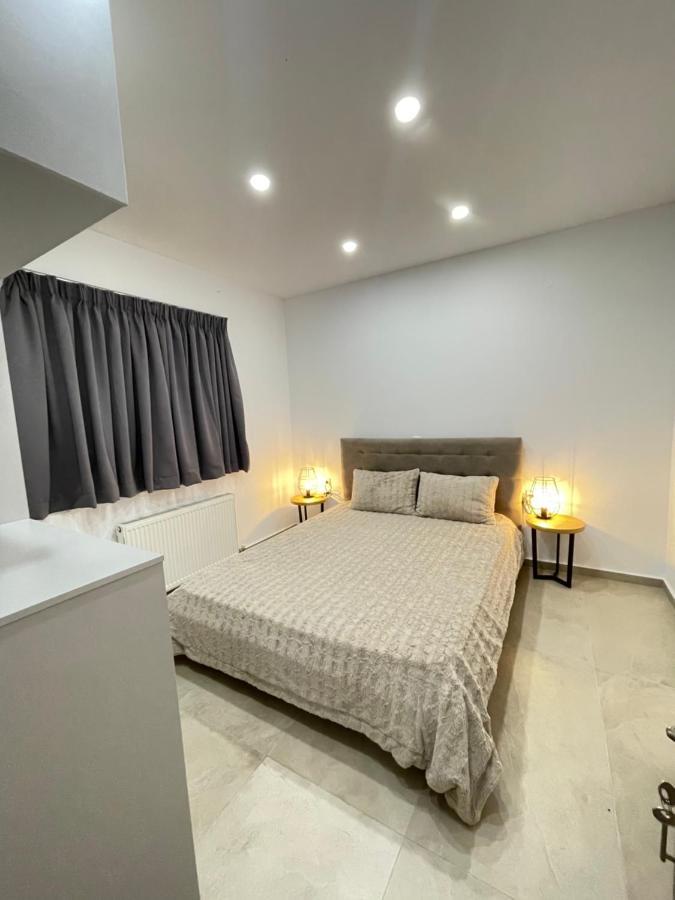 Central Luxury Apartment In Paralia Ofryniou Ofrínion Eksteriør billede