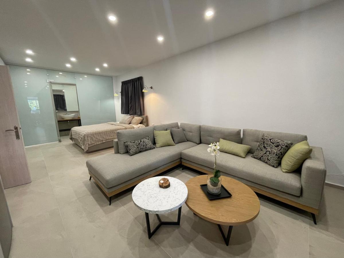 Central Luxury Apartment In Paralia Ofryniou Ofrínion Eksteriør billede
